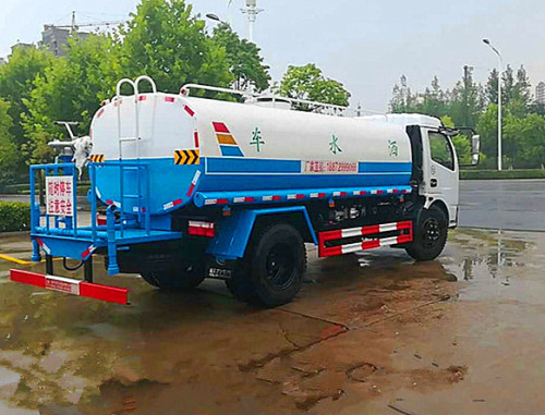 東風8噸灑水車 東風8噸灑水車