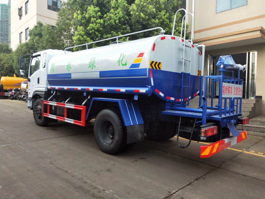 東風(fēng)D1灑水車(chē)12噸圖片展示 東風(fēng)D1灑水車(chē)12噸圖片展示