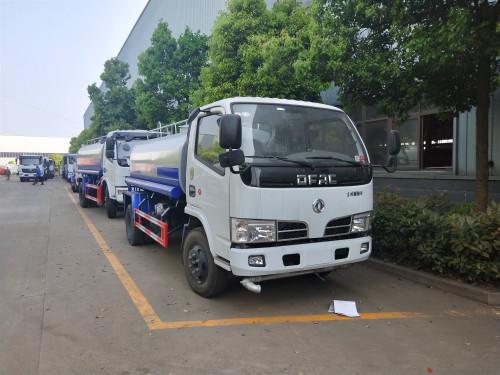 東風多利卡5噸灑水車-5方灑水車廠家直銷-湖北程力 東風多利卡5噸灑水車-5方灑水車廠家直銷-湖北程力