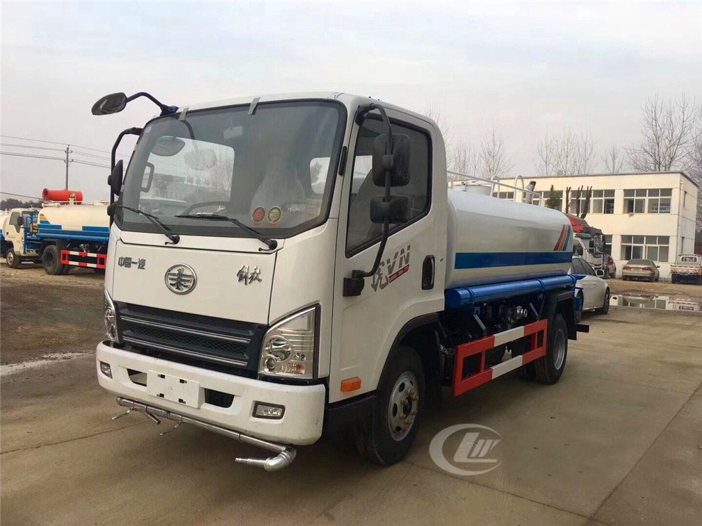 解放虎V灑水車-5噸灑水車廠家價格報價-湖北程力集團 解放虎V灑水車-5噸灑水車廠家價格報價-湖北程力集團