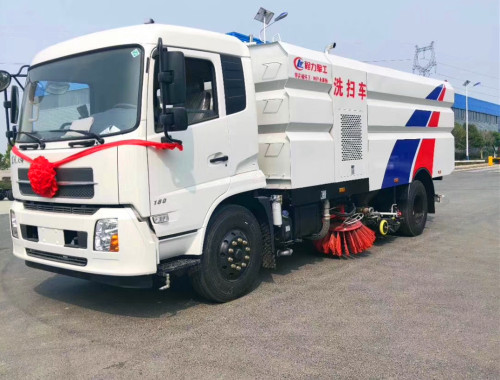 東風天錦掃路車 東風天錦掃路車