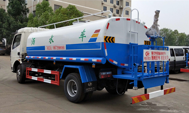 程力灑水車,8方灑水車價(jià)格,東風(fēng)福瑞卡灑水車配置-湖北程力 程力灑水車,8方灑水車價(jià)格,東風(fēng)福瑞卡灑水車配置-湖北程力