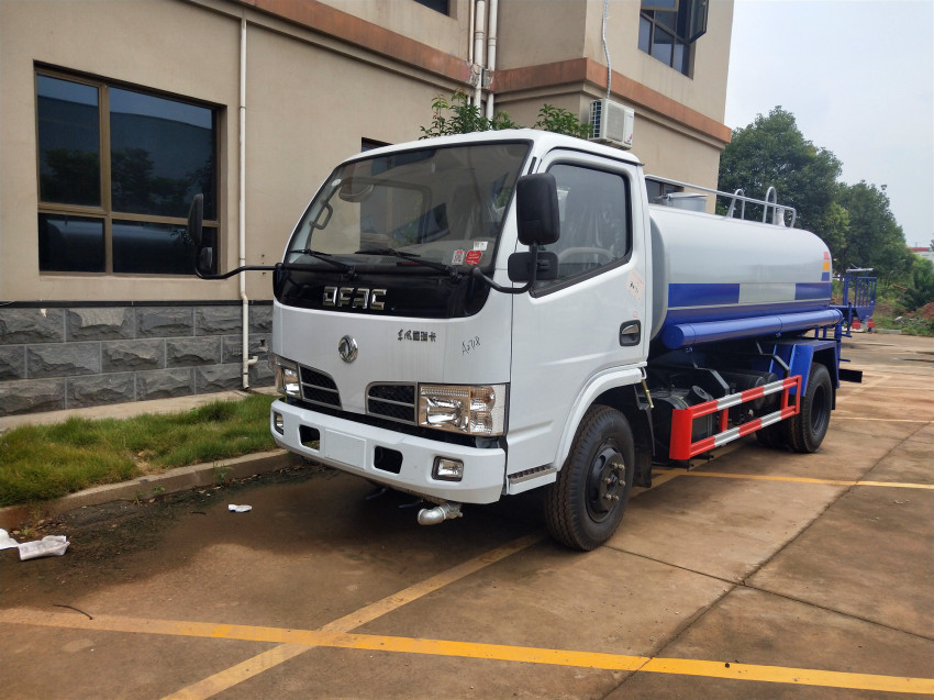 5噸灑水車價(jià)格 綠化噴灑車廠家 不上戶灑水車多少錢 5噸灑水車價(jià)格 綠化噴灑車廠家 不上戶灑水車多少錢