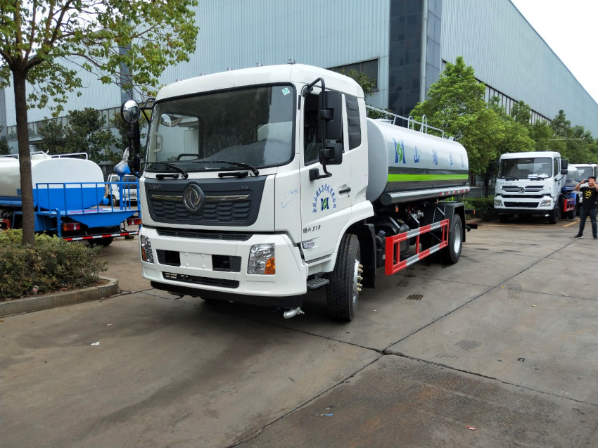 15噸灑水車 低價灑水車 東風(fēng)15噸灑水車低價銷售 15噸灑水車 低價灑水車 東風(fēng)15噸灑水車低價銷售