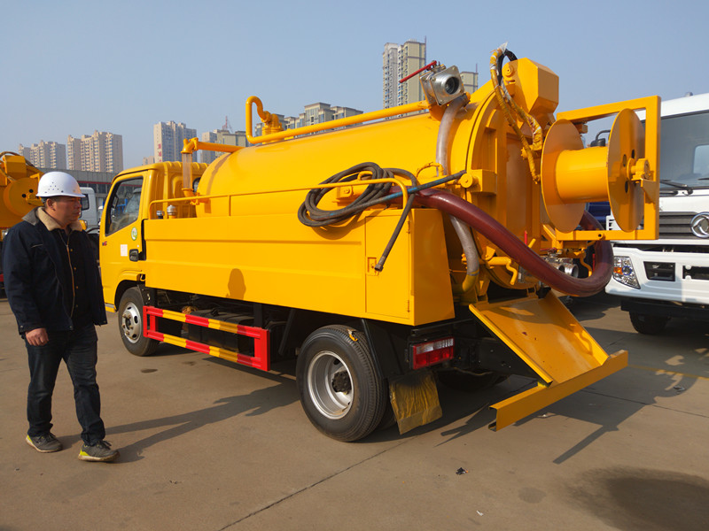 國五5方吸污車價格多少錢-吸污車價格報價-程力集團 國五5方吸污車價格多少錢-吸污車價格報價-程力集團