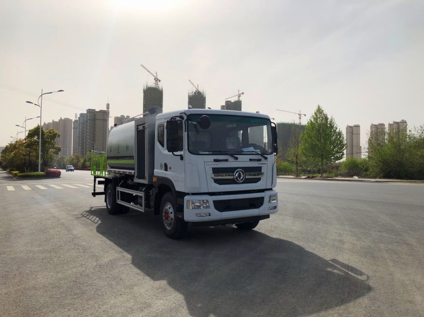 東風(fēng)多利卡D9抑塵車-霧炮灑水車全程遙控操作-湖北程力 東風(fēng)多利卡D9抑塵車-霧炮灑水車全程遙控操作-湖北程力