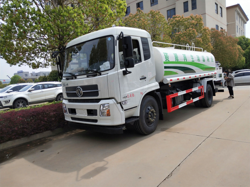 12����ˮ܇�r�񣬖|�L(f��ng)12����ˮ܇�r���r������12����ˮ܇�r��