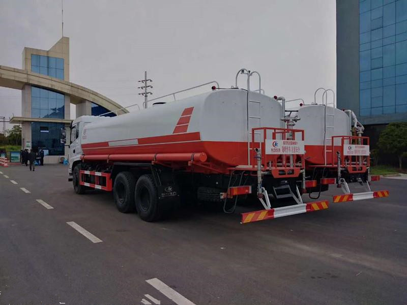 新款東風(fēng)D17后雙橋20立方灑水車 新款東風(fēng)D17后雙橋20立方灑水車