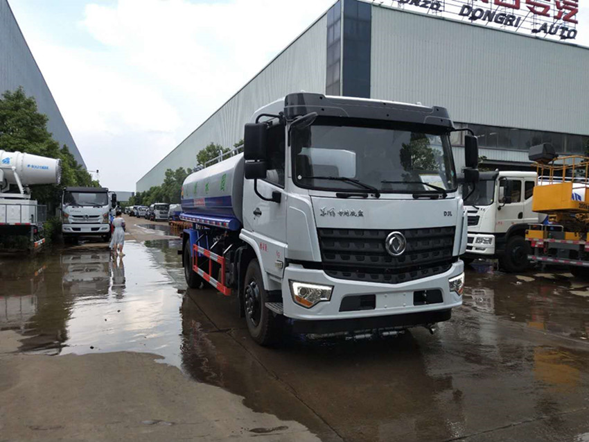 灑水車定做價(jià)格【灑水車現(xiàn)車多少錢】國(guó)六灑水車-湖北程力 灑水車定做價(jià)格【灑水車現(xiàn)車多少錢】國(guó)六灑水車-湖北程力