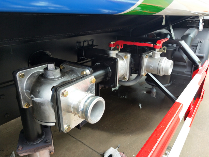 灑水車廠家指導(dǎo)其故障處理方法及灑水車配件價格報價-程力集團 灑水車廠家指導(dǎo)其故障處理方法及灑水車配件價格報價-程力集團