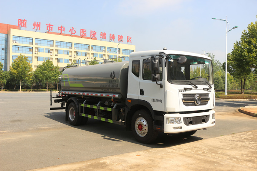 12���|�L(f��ng)������D9��ˮ܇-�˜ʻ���ˮ܇�r��-ӯͨ��ˮ܇�S��ֱ�N