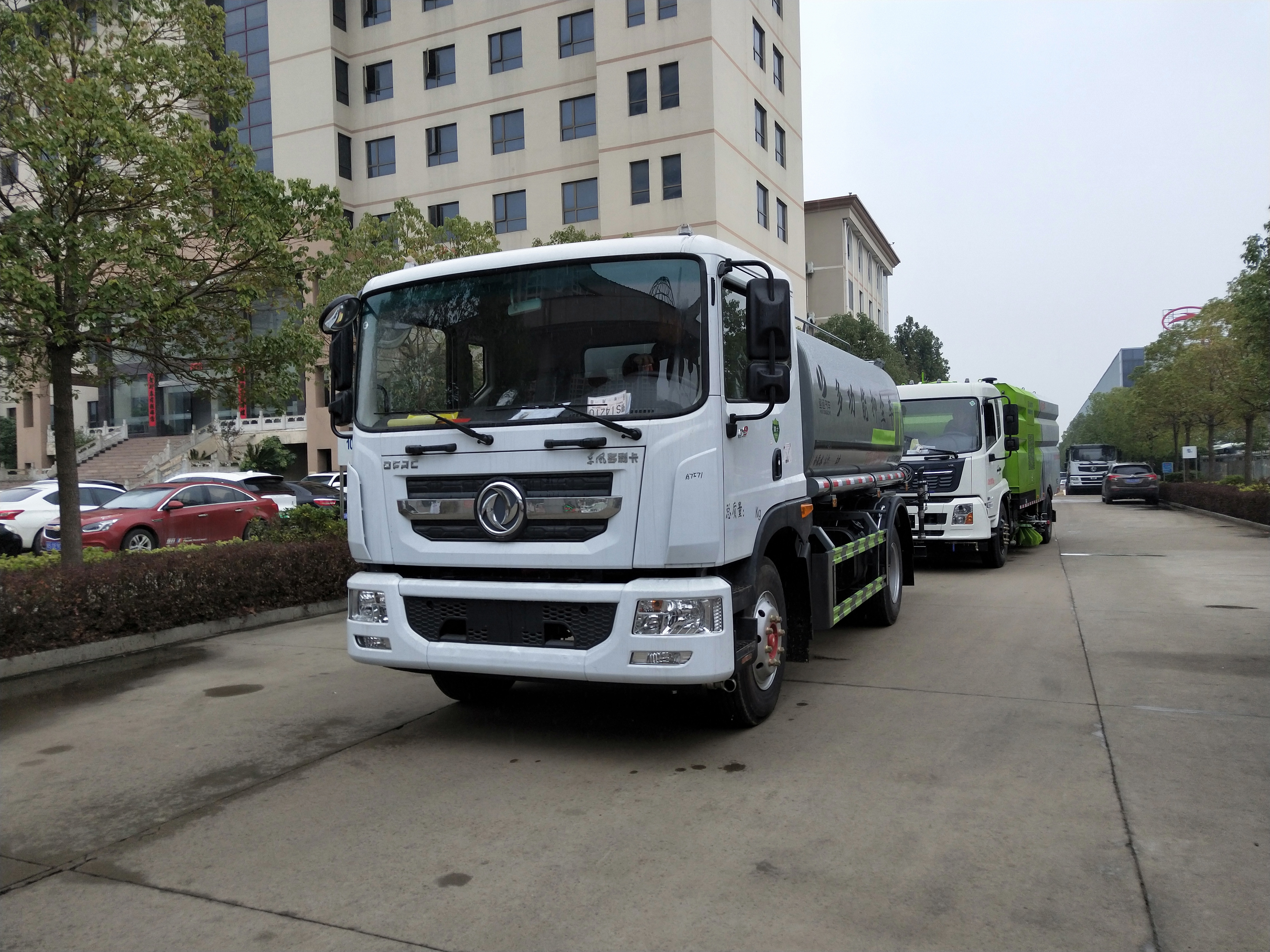 東風12噸灑水車-東風D9灑水車價格報價-東風D9灑水車廠家直銷 東風12噸灑水車-東風D9灑水車價格報價-東風D9灑水車廠家直銷