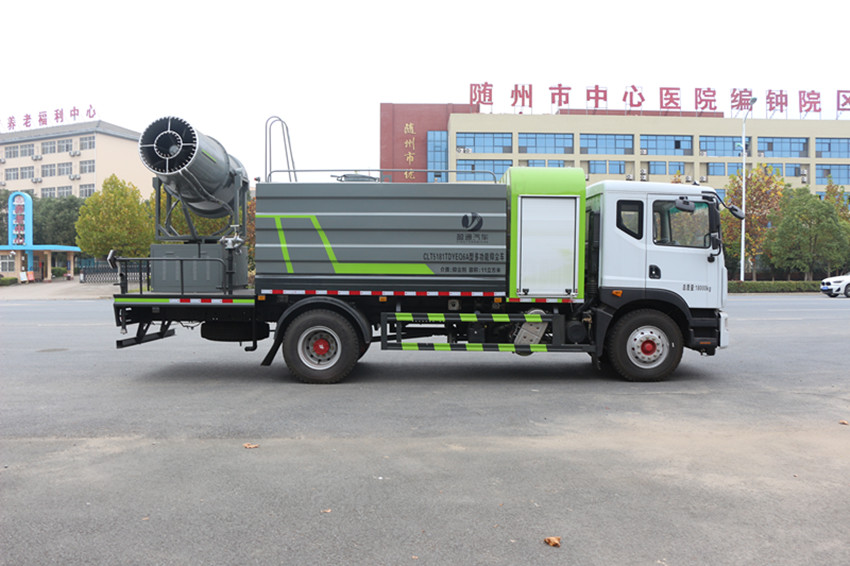 東風D9霧炮車 東風D9霧炮車