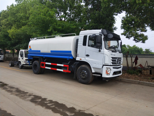 公路用灑水車(chē) 公路用灑水車(chē)