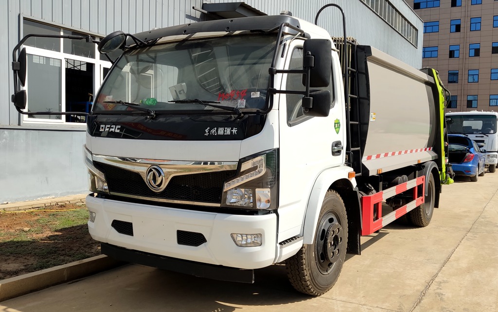 東風(fēng)福瑞卡壓縮垃圾車