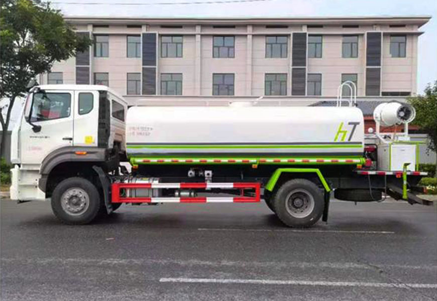 �������12��������ˮ܇