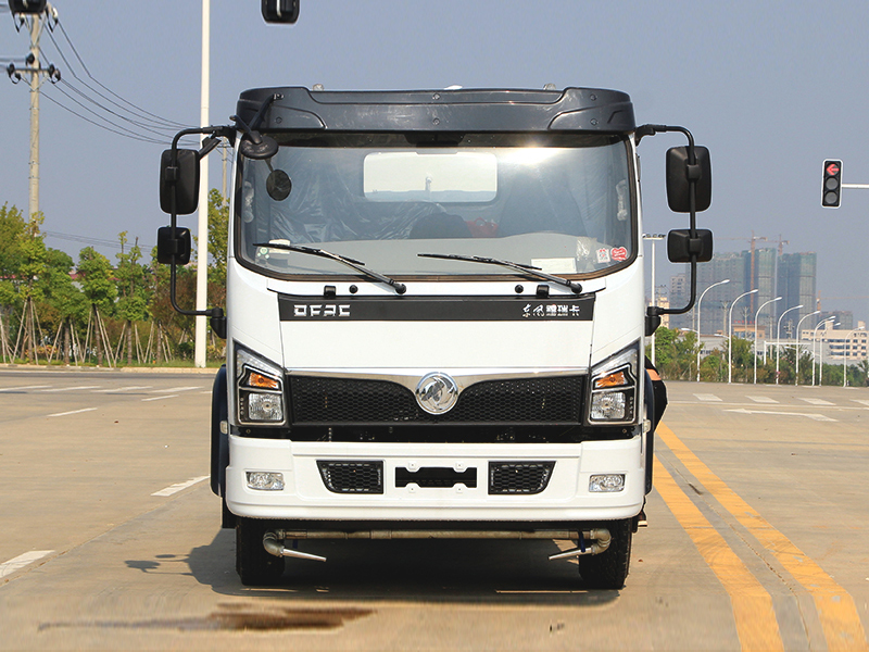 9.2噸灑水車(chē)